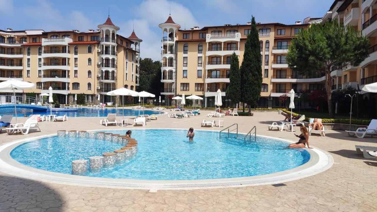 Holiday Apartcomplex Royal Sun ซันนีบีช ภายนอก รูปภาพ