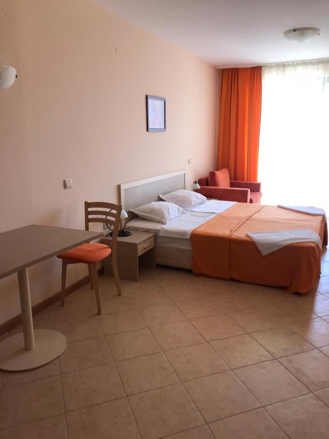 Holiday Apartcomplex Royal Sun ซันนีบีช ภายนอก รูปภาพ